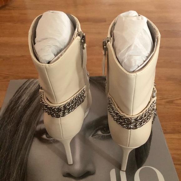 Jlo ‘Fhanzee’ Stiletto Boots - Picture 6 of 10